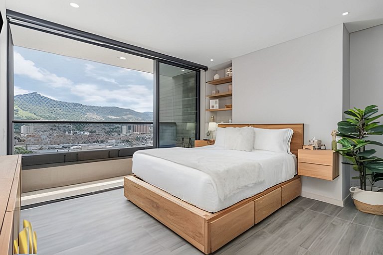 Class 48 2501 - Tranquil & Bright loft w Balcony