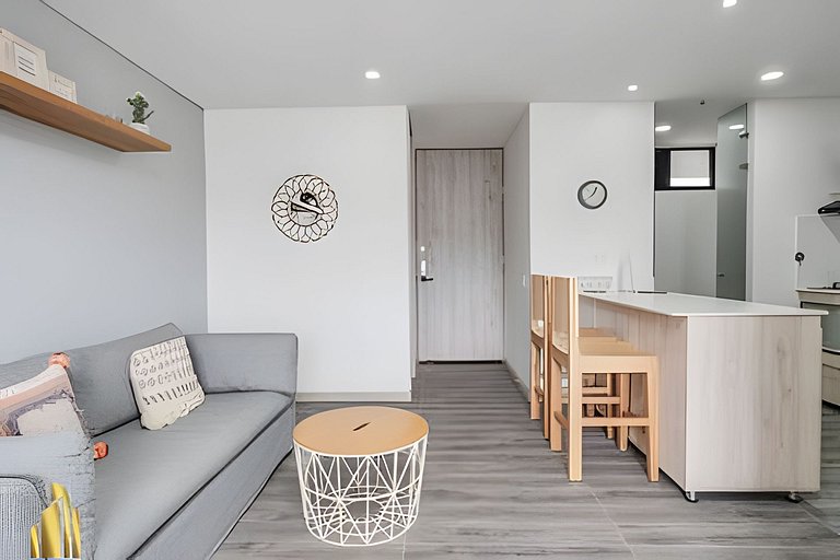 Class 48 2501 - Tranquil & Bright loft w Balcony