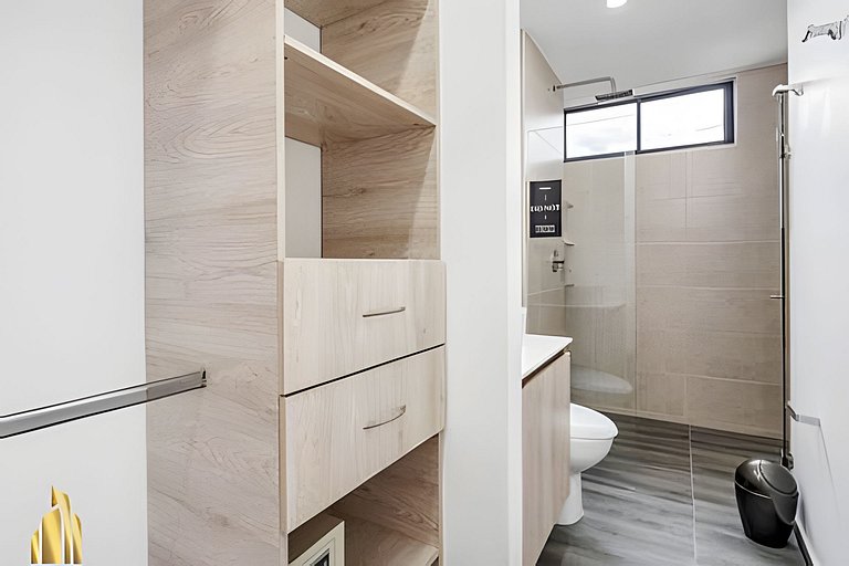 Class 48 2501 - Tranquil & Bright loft w Balcony