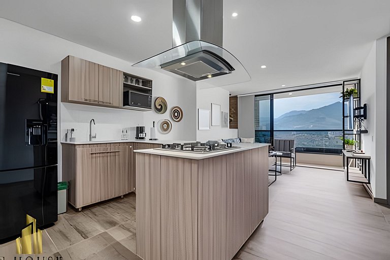 Class 48 1404 - Modern Living City views with AC