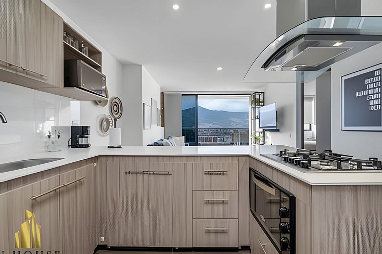 Class 48 1404 - Modern Living City views with AC