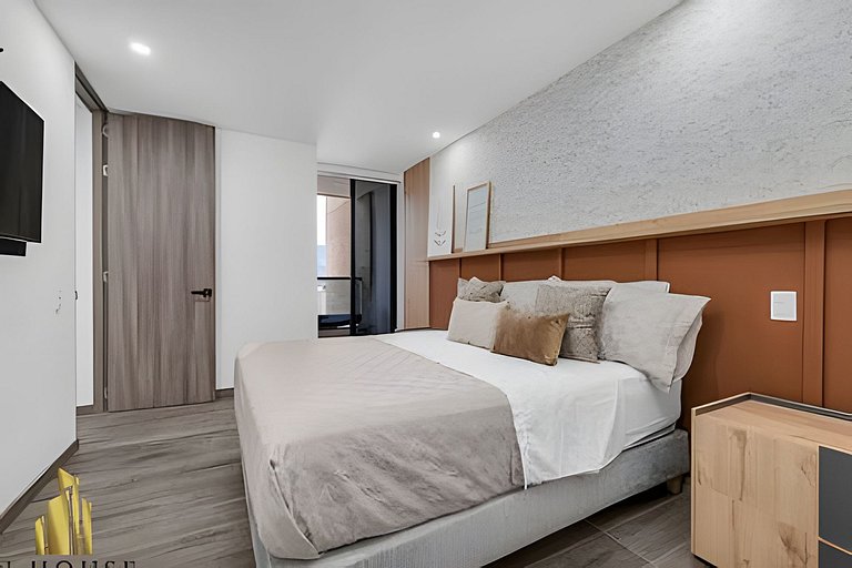 Class 48 1404 - Modern Living City views with AC