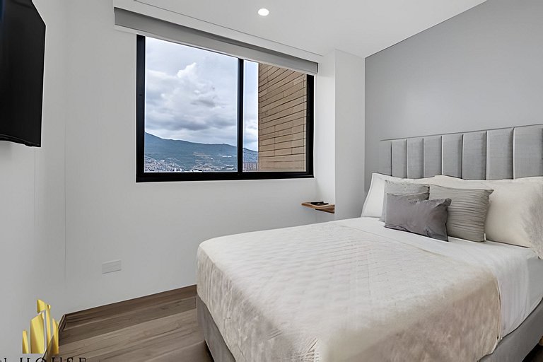 Class 48 1404 - Modern Living City views with AC