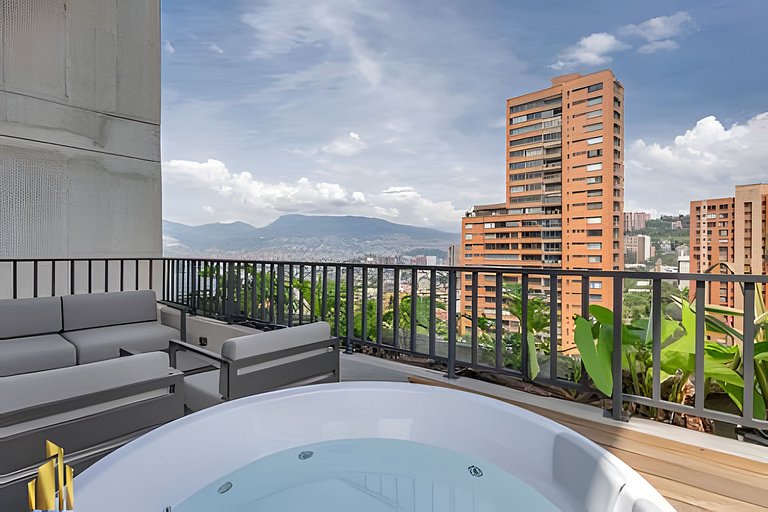 Morph 1301 - Chill Haven BBQ, Jacuzzi, AC