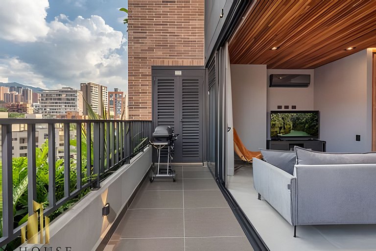 Morph 1301 - Chill Haven BBQ, Jacuzzi, AC