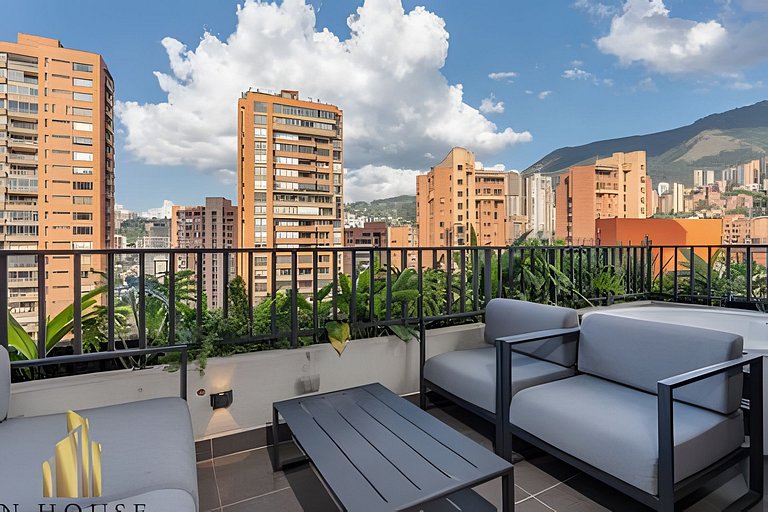 Morph 1301 - Chill Haven BBQ, Jacuzzi, AC