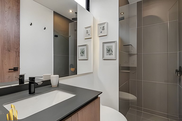 Morph 1202 - Stylish City Living: Modern Apt