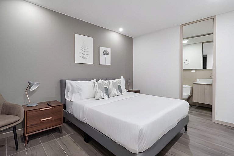 Class 48 2303- High-Class Loft w/ Priv balcony