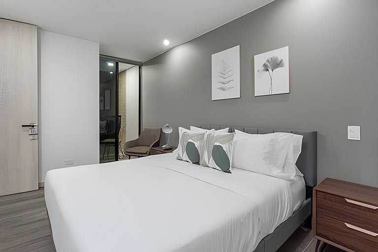 Class 48 2303- High-Class Loft w/ Priv balcony