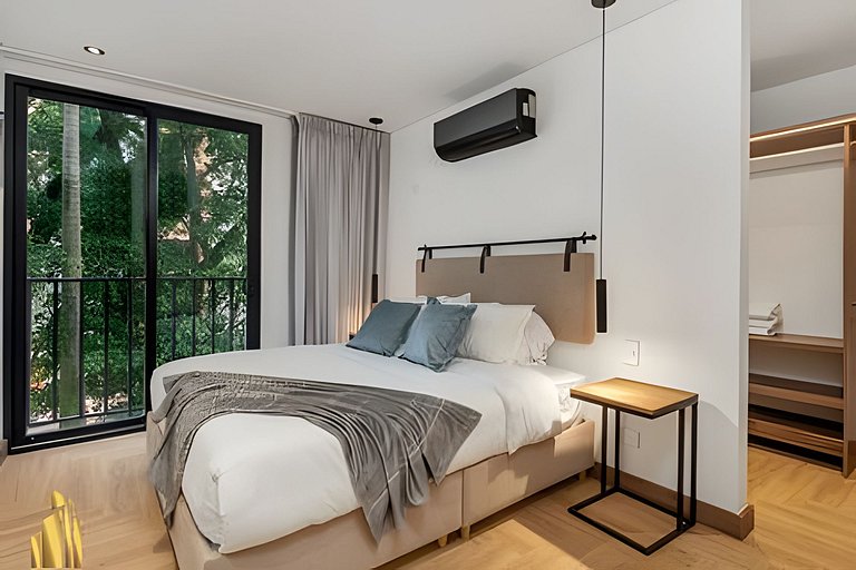 Morph 201 - High ceilings & modern apt/BBQ