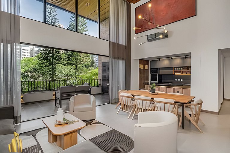 Morph 302 - Modern apt high ceilings BBQ/Jacuzzi