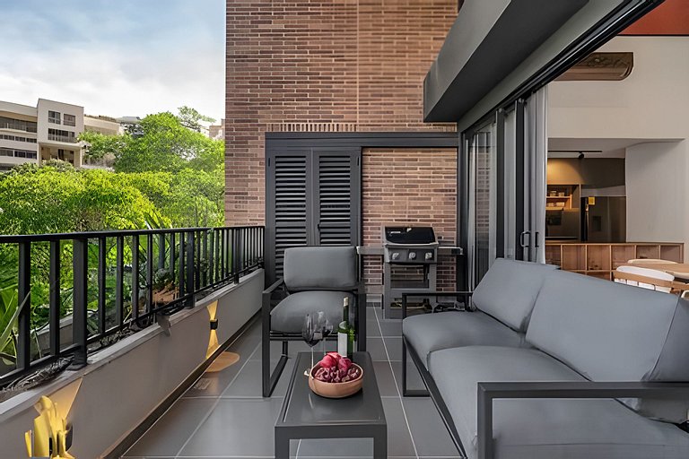 Morph 302 - Modern apt high ceilings BBQ/Jacuzzi