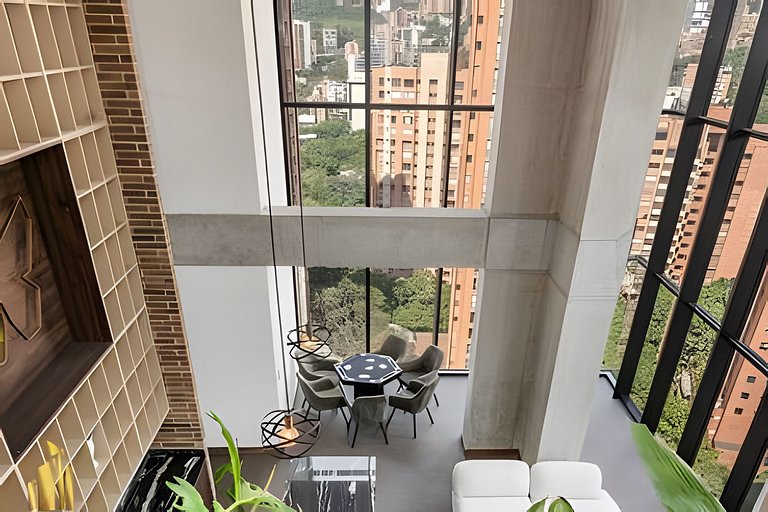 Morph 302 - Modern apt high ceilings BBQ/Jacuzzi