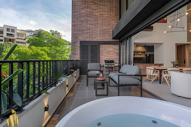 Morph 502 - Bright & Spacious, Poblado/BBQ/Jacuzzi