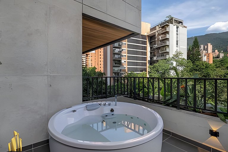 Morph 502 - Bright & Spacious, Poblado/BBQ/Jacuzzi