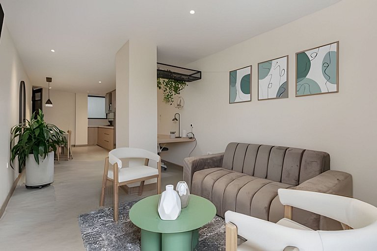 Solei Loft 402 - Espacious & bright apt with AC