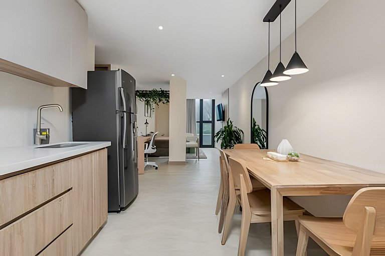 Solei Loft 402 - Espacious & bright apt with AC