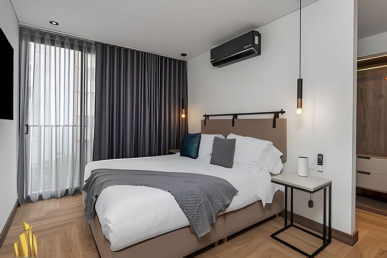Morph 701 - Spacious apt City View Haven