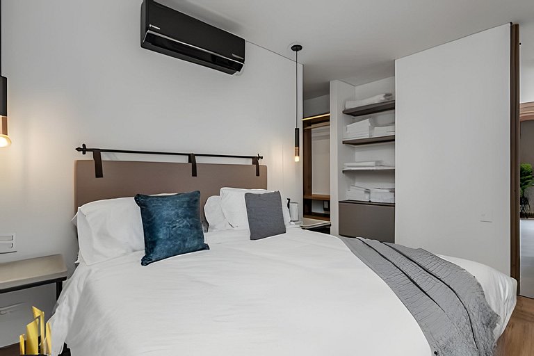 Morph 701 - Spacious apt City View Haven