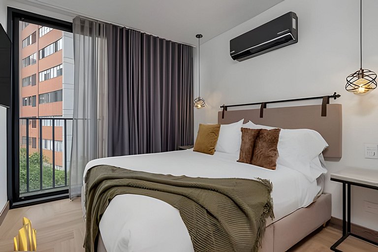 Morph 701 - Spacious apt City View Haven