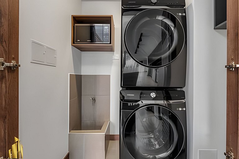 Morph 701 - Spacious apt City View Haven