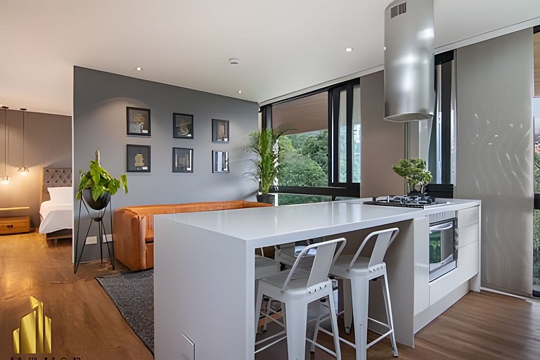 Energy 601 - Prestigious Apt/Pool & Jacuzzi