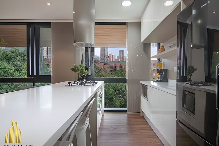 Energy 601 - Prestigious Apt/Pool & Jacuzzi