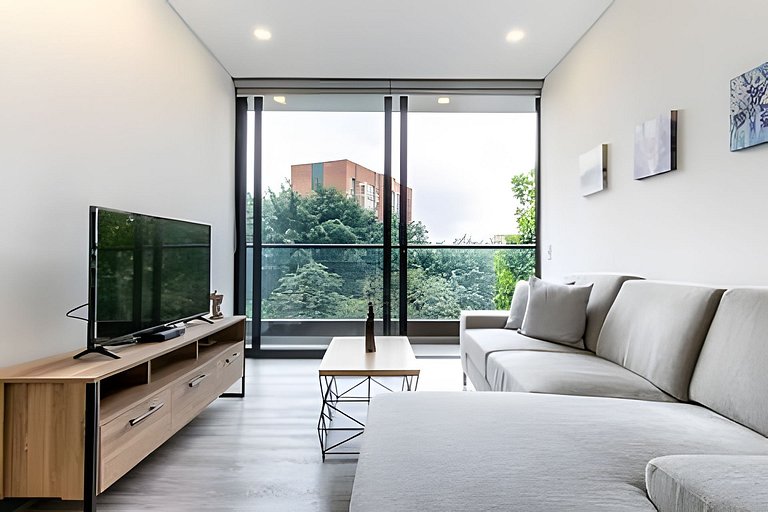 Class Suites 503 - Bright & Minimalistic Apt/Pool