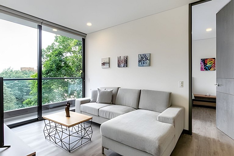 Class Suites 503 - Bright & Minimalistic Apt/Pool