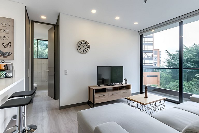 Class Suites 503 - Bright & Minimalistic Apt/Pool