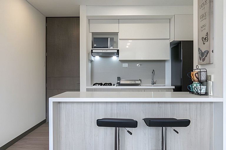 Class Suites 503 - Bright & Minimalistic Apt/Pool