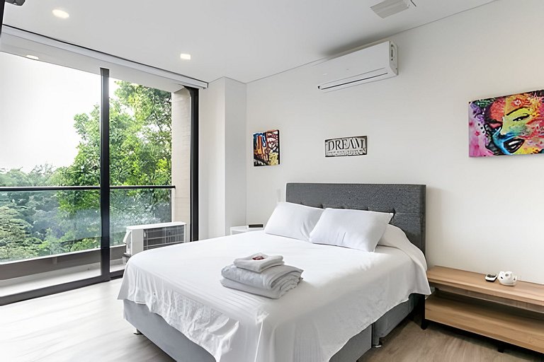 Class Suites 503 - Bright & Minimalistic Apt/Pool