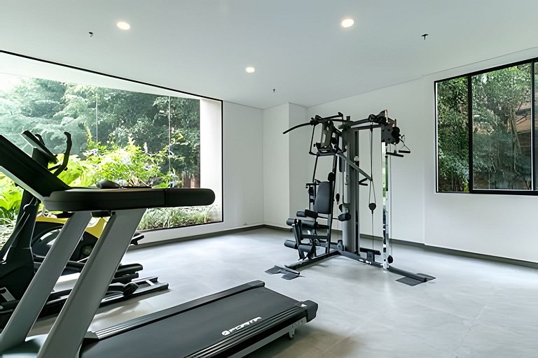 Class Suites 503 - Bright & Minimalistic Apt/Pool