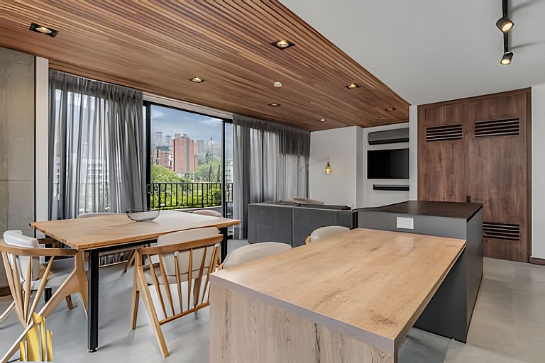 Morph 1101 - Sophisticated & brigh apt/ BBQ