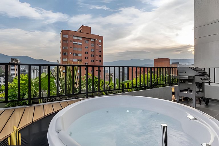 Morph 1802 - Stylish Escape in Poblado AC/Jacuzzi
