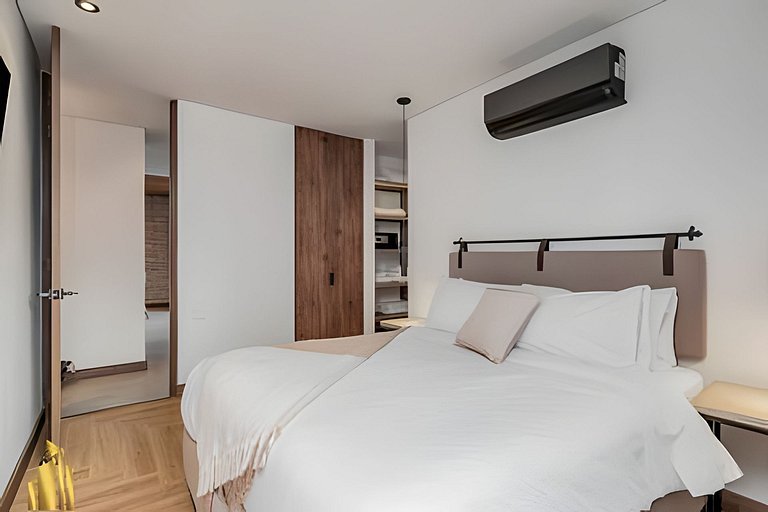 Morph 1802 - Stylish Escape in Poblado AC/Jacuzzi