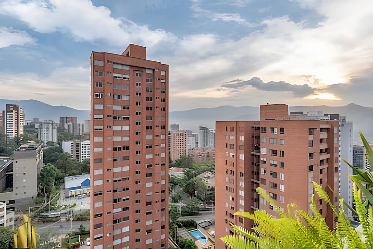 Morph 1802 - Stylish Escape in Poblado AC/Jacuzzi