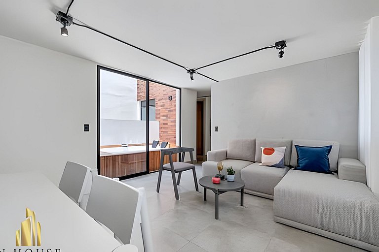 Casa Solei 12-9 - Stylish Apt with Jacuzzi & AC