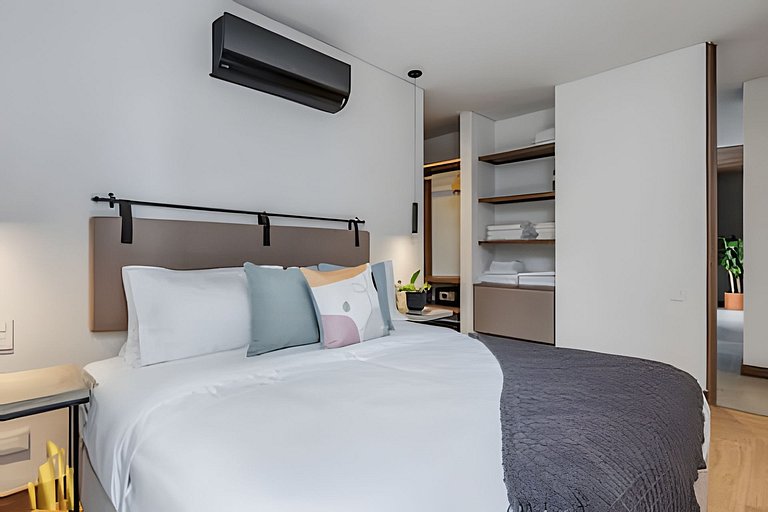 Morph 501 - Spacious Cozy Apt Poblado/BBQ/Jacuzzi