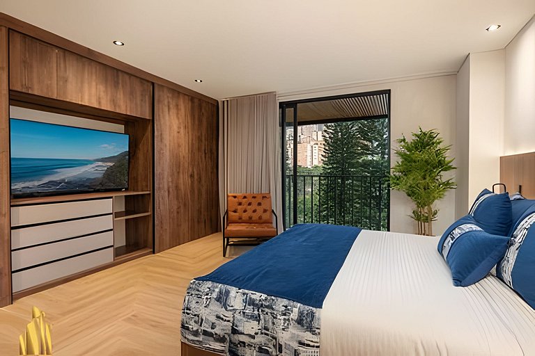 Morph 702 - Luxy Apartment with Panoramic View, AC