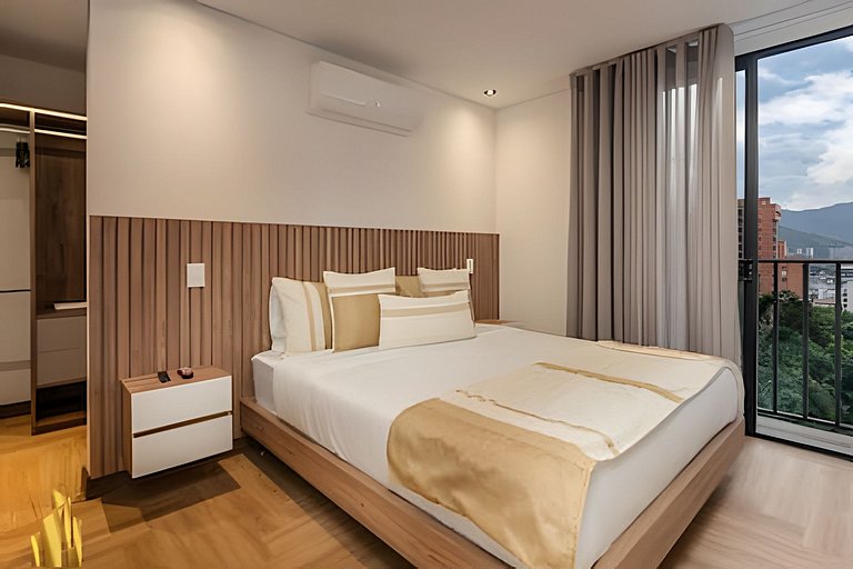 Morph 702 - Luxy Apartment with Panoramic View, AC