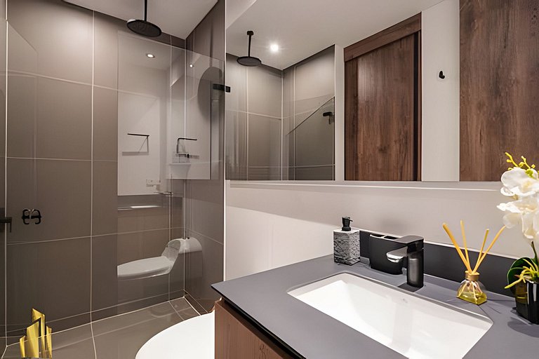 Morph 702 - Luxy Apartment with Panoramic View, AC