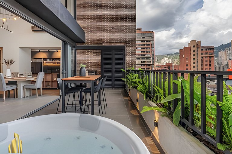 Morph 1401 - Luxe & bright ap in Poblado with AC