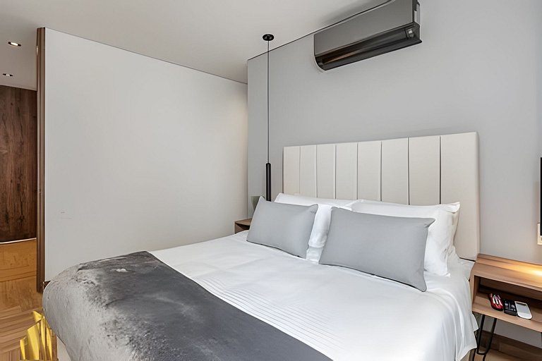 Morph 1401 - Luxe & bright ap in Poblado with AC