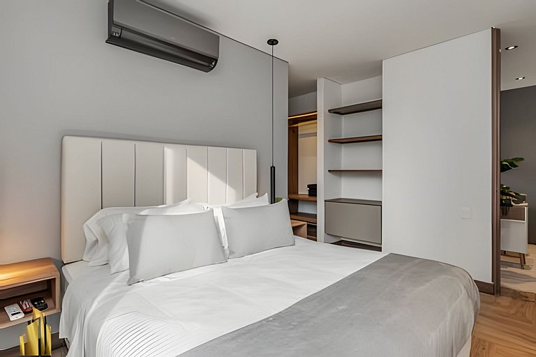Morph 1401 - Luxe & bright ap in Poblado with AC