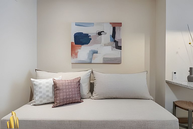 Solei Loft 202 - Chic Studio with AC
