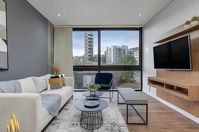 Energy 403 - Prestigious Urban Oasis / Pool