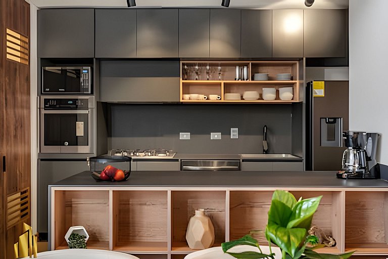 Morph 1302 - Spacious & private apt w BBQ/Jacuzzi