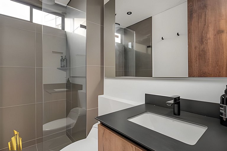 Morph 1302 - Spacious & private apt w BBQ/Jacuzzi