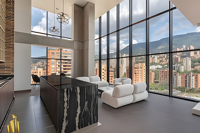 Morph 1302 - Spacious & private apt w BBQ/Jacuzzi